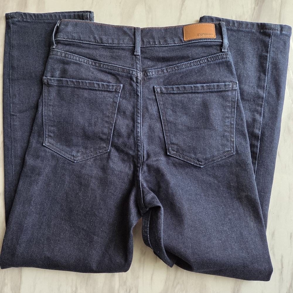 Express Women Slim Straight Dark Wash Jeans. High Rise